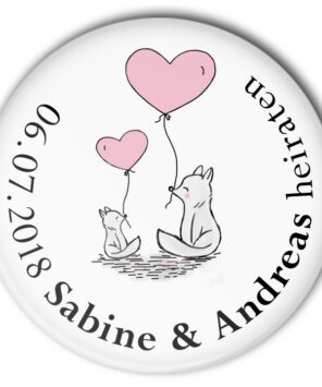 Hochzeit-Button 43 zwei Füchse mit Herz Luftballon: personalisiert