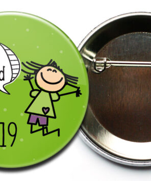 Button Hurra ich bin ein Schulkind 4 hüpfendes Mädchen grün mit Sicherheitsnadel