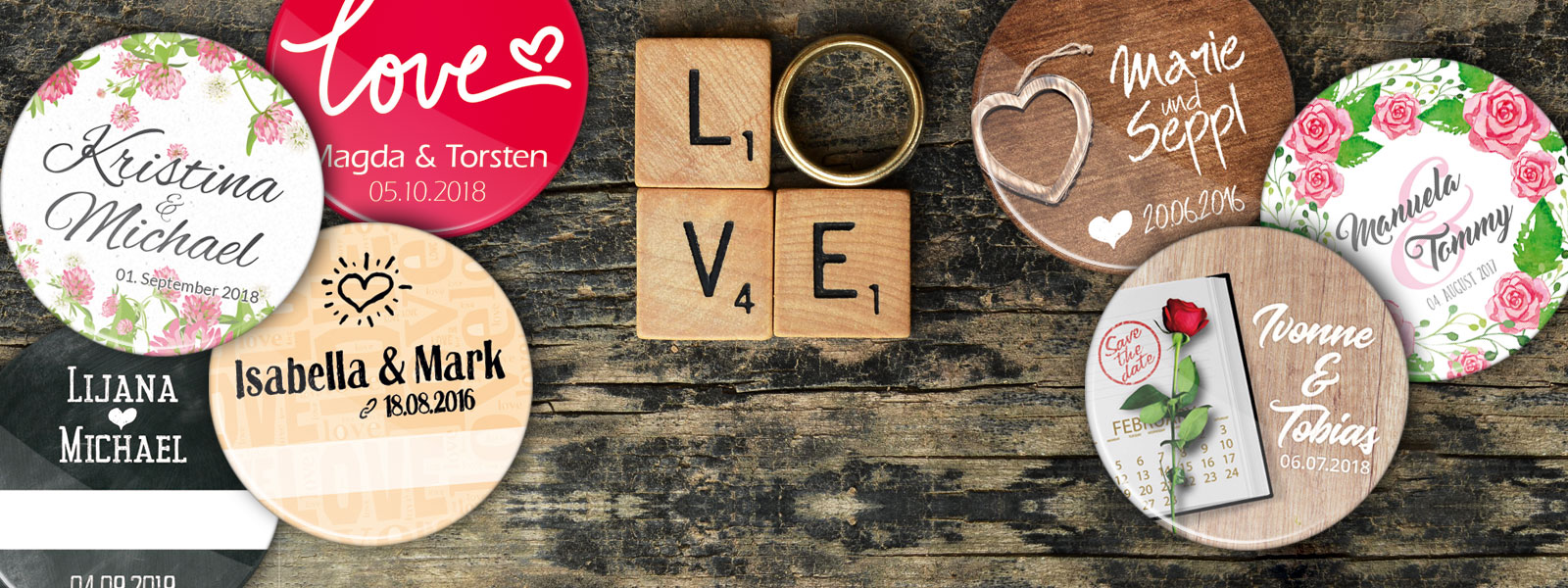 verschiedene Hochzeit Buttons Motive mit Personalisierung