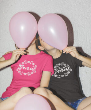 zwei Damen machen beim JGA Quatsch: T-Shirt Mod. 73 by stylebutton