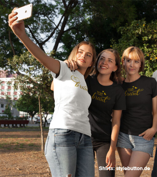 JGA Gruppe Frauen Foto mit Shirts von stylebutton Modell 27 Braut / Team Braut