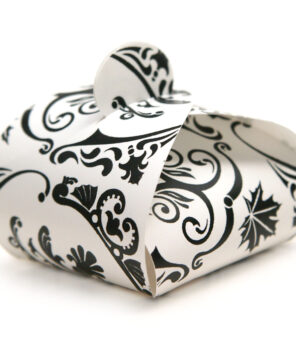 Flora 2: Faltschachtel mit floralem Motiv