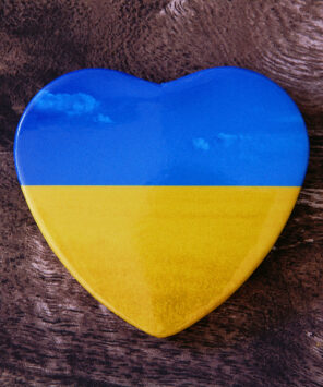 Ukraine Herz Button Wolken Kornfeld