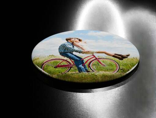 glänzender Fotomagnet aus Metall