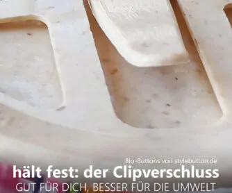 Der Clip des Biobuttons hält diesen an Ort und Stelle.