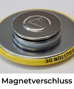 Magnetverschluss / Kleidungsmagnet an einem 37-mm Button